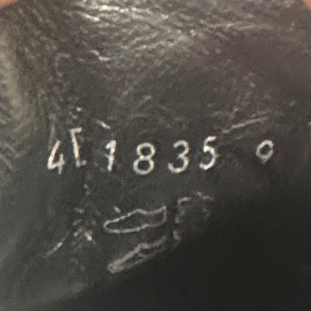 PRADA Leather Sneakers - Picture 7 of 8